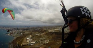 sorprende a tu pareja con un vuelo en parapente